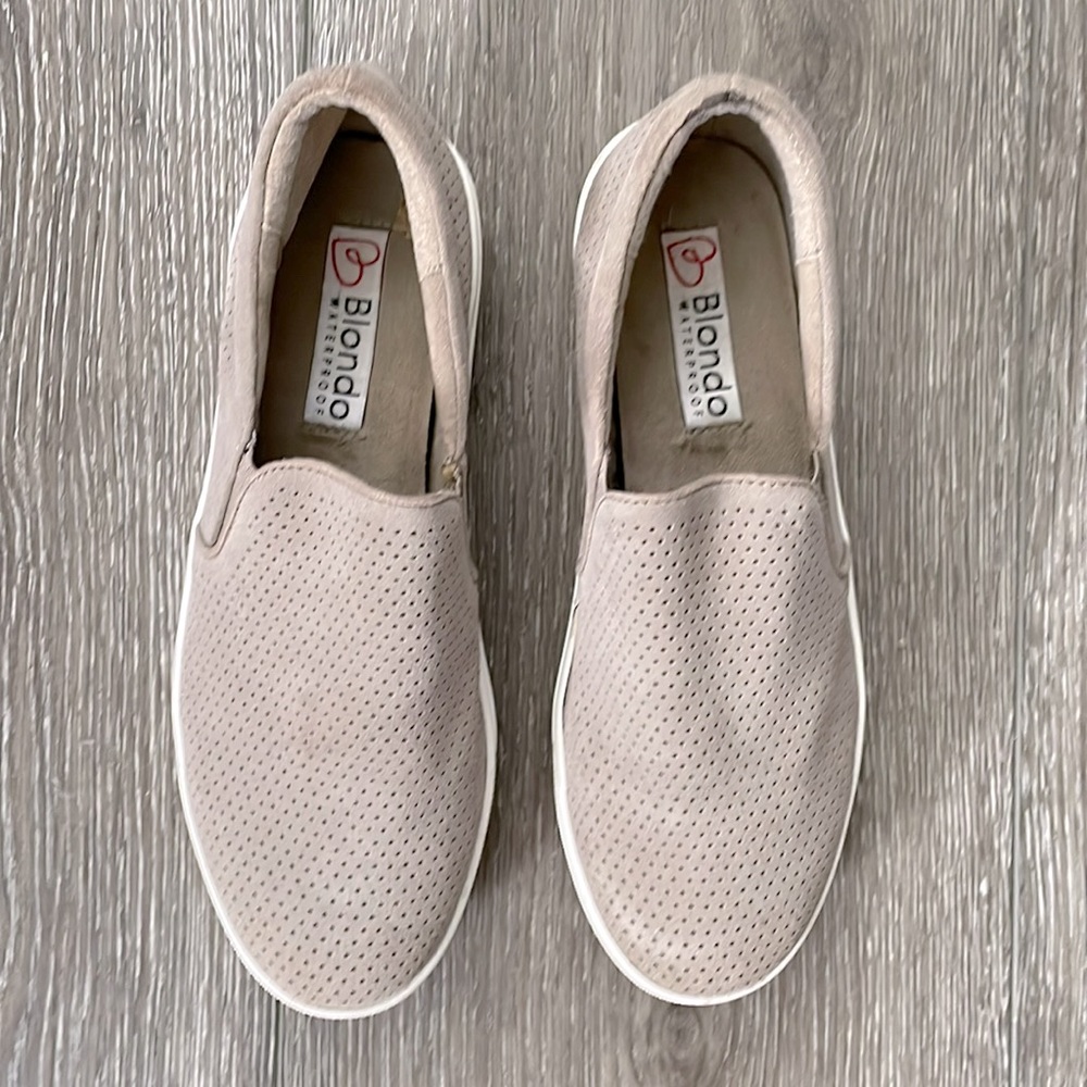 Blondo Suede Waterproof Shoes - Size 8M